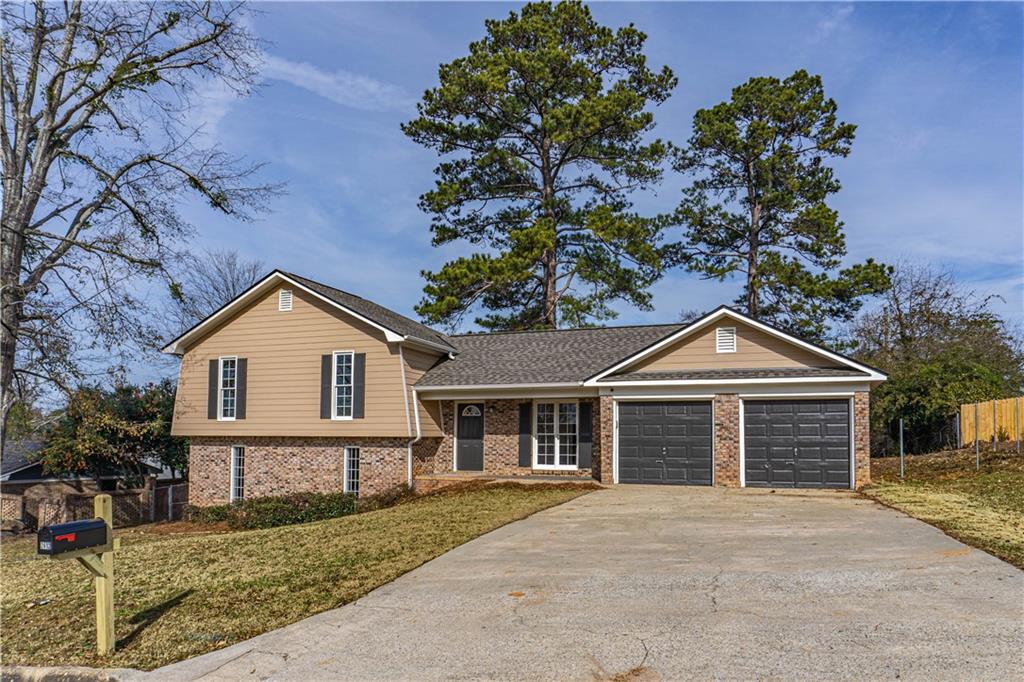 2412 Greenbriar Drive