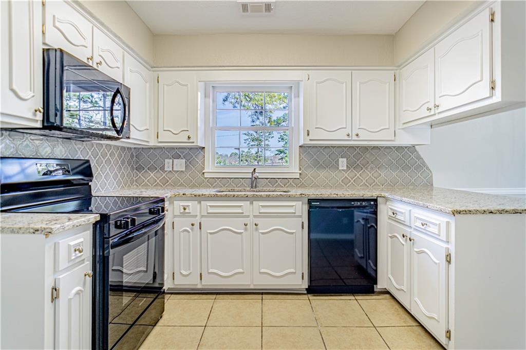 2412 Greenbriar Drive