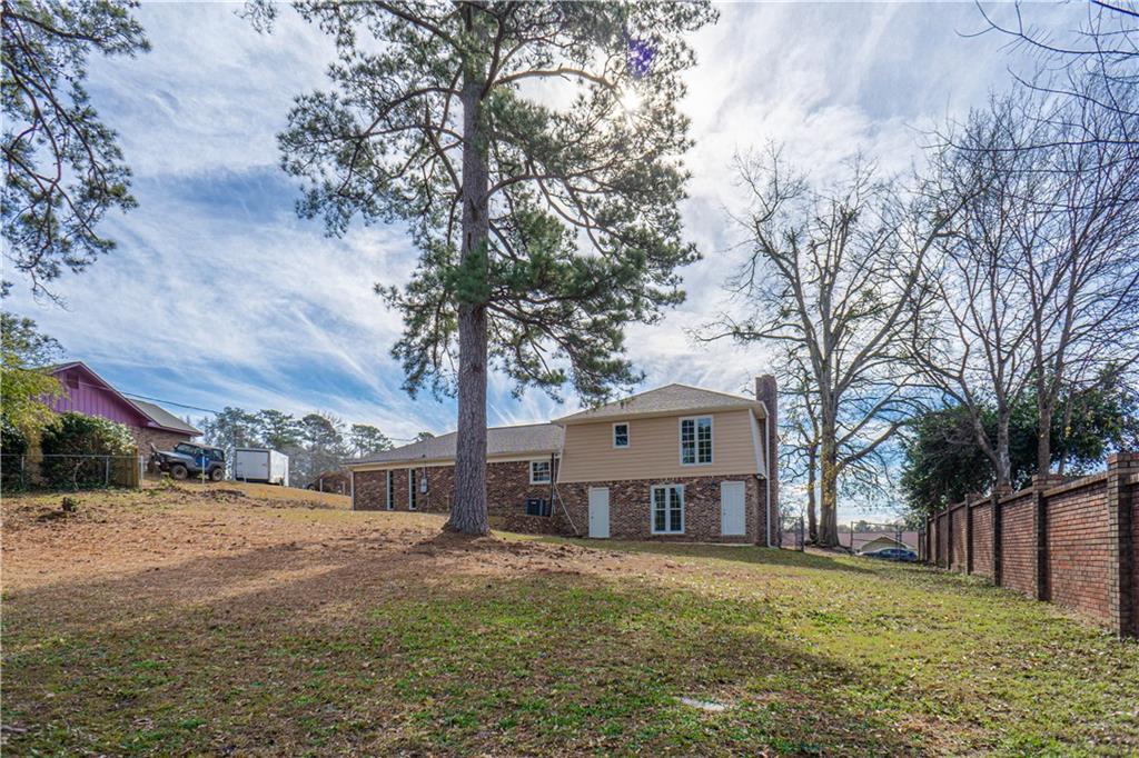 2412 Greenbriar Drive