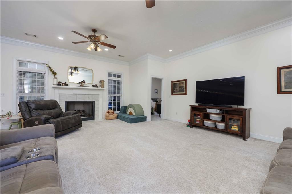 10 Lee Road 2047