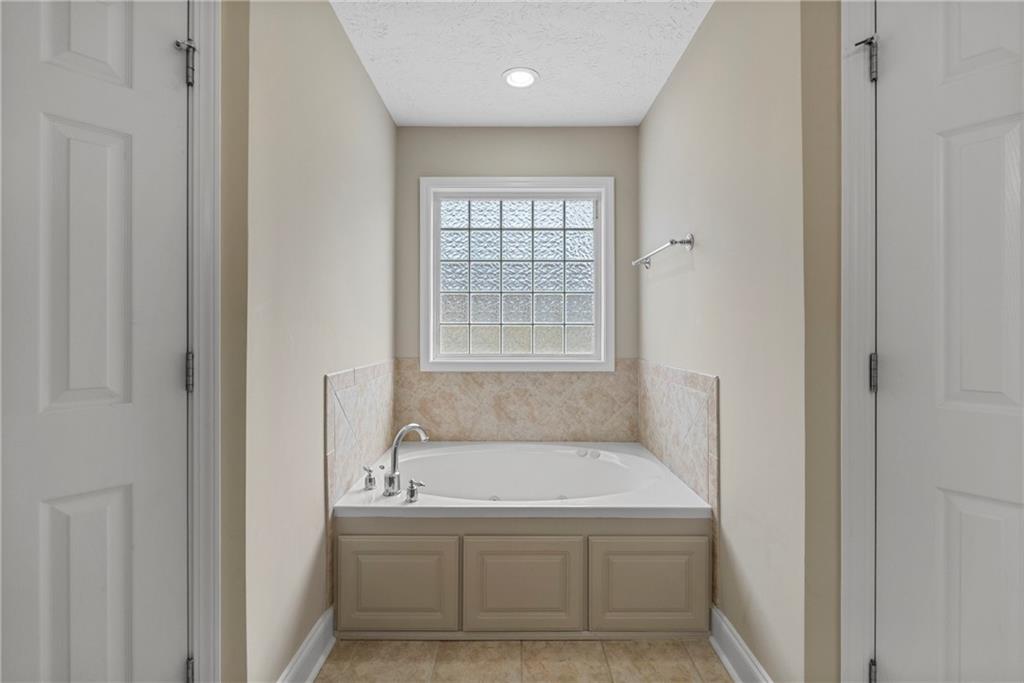 86 Lee Road 2138