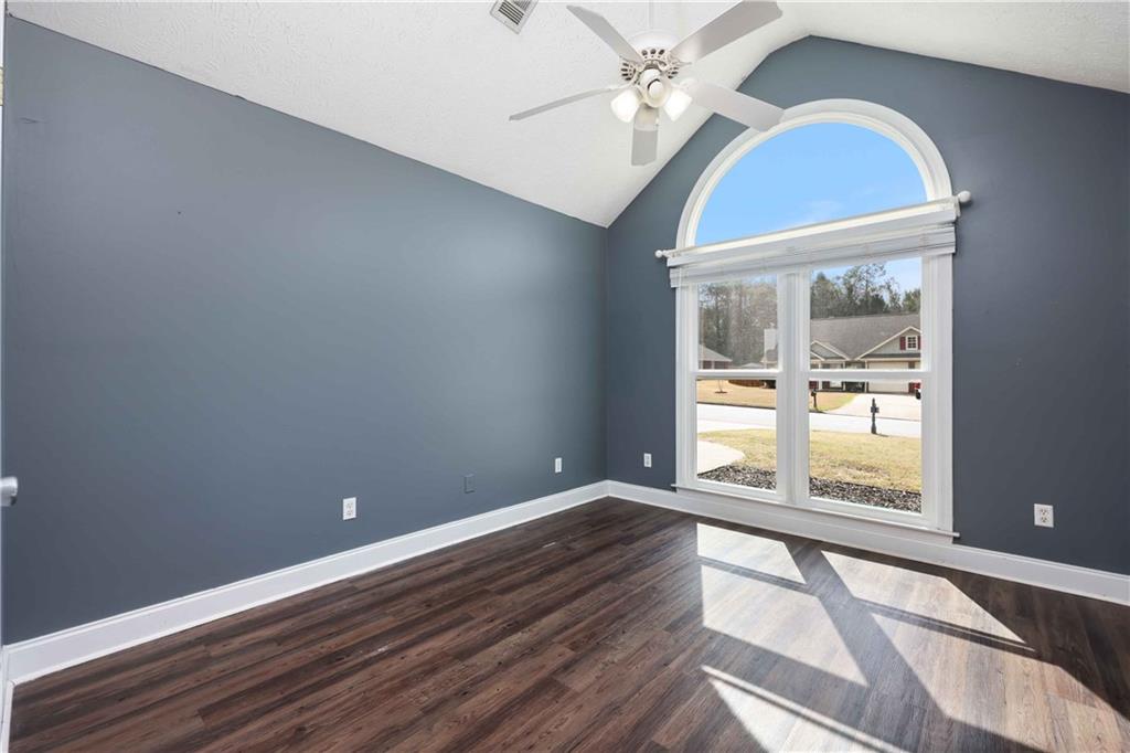 1904 Tranquil Lane