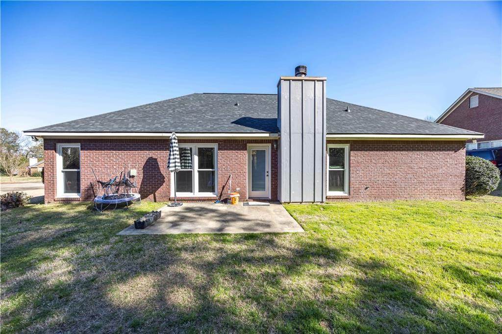 1911 Tranquil Lane