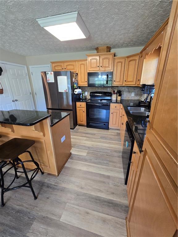 242 Lee Road 2137