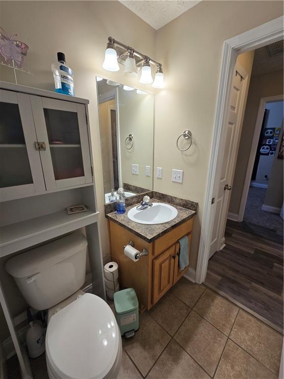 242 Lee Road 2137