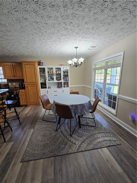 242 Lee Road 2137