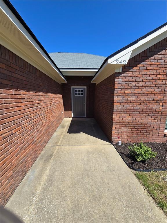 242 Lee Road 2137