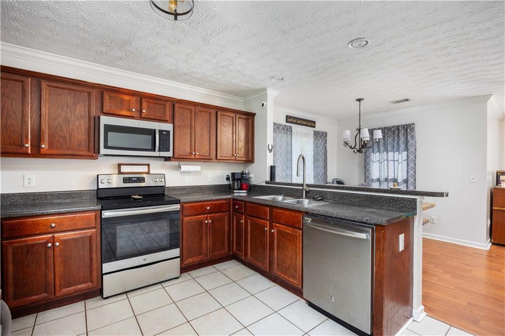 149 Lee Road 2157