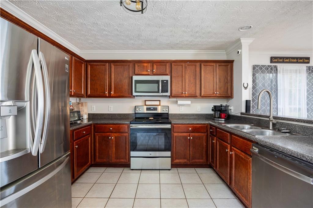 149 Lee Road 2157