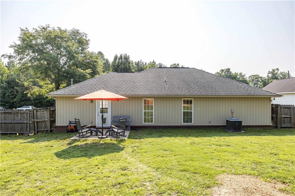 149 Lee Road 2157