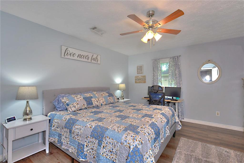 255 Lee Road 850