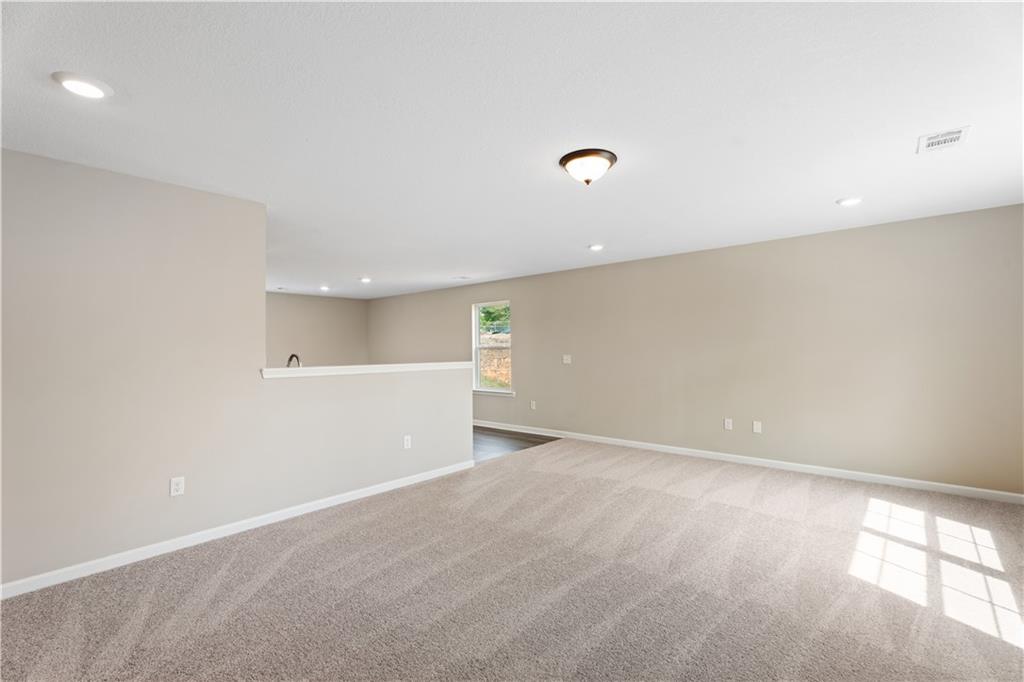 74 Lee Road 2033