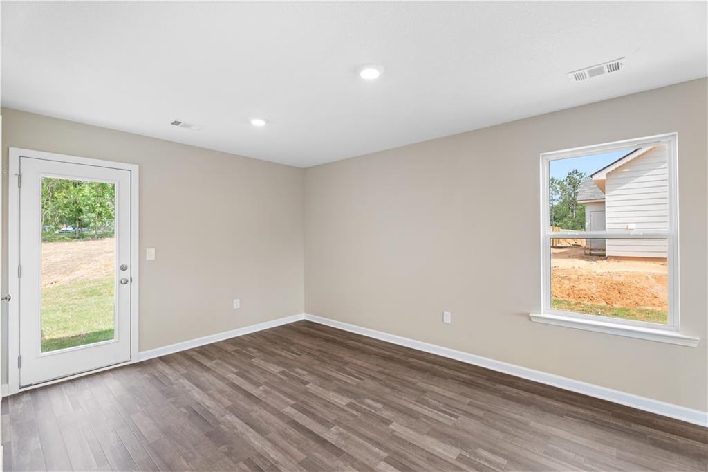 74 Lee Road 2033