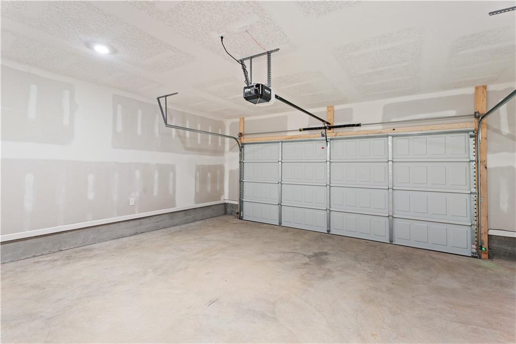 74 Lee Road 2033