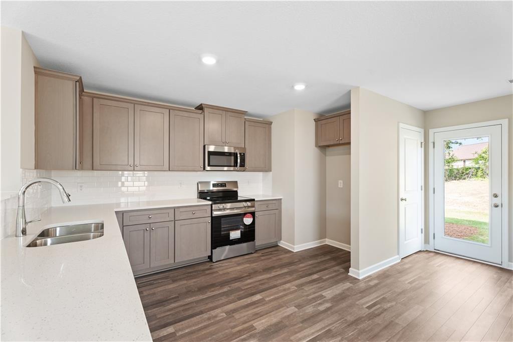 74 Lee Road 2033