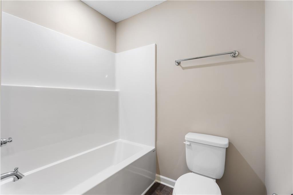 74 Lee Road 2033
