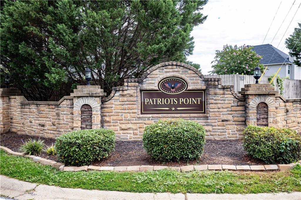 30 Veterans Court