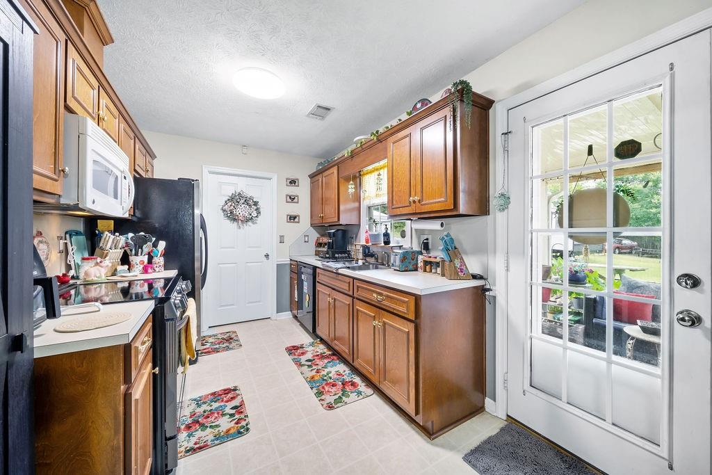 401 Lee Road 2095