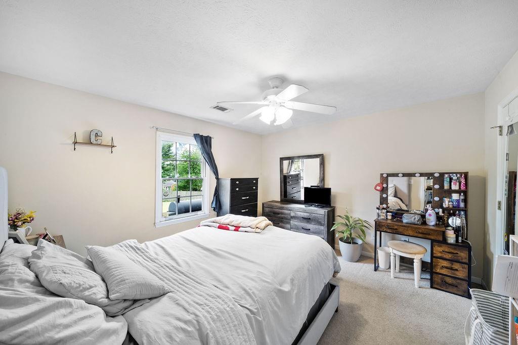401 Lee Road 2095