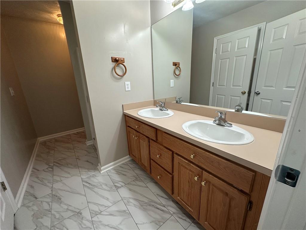 280 Lee Road 504