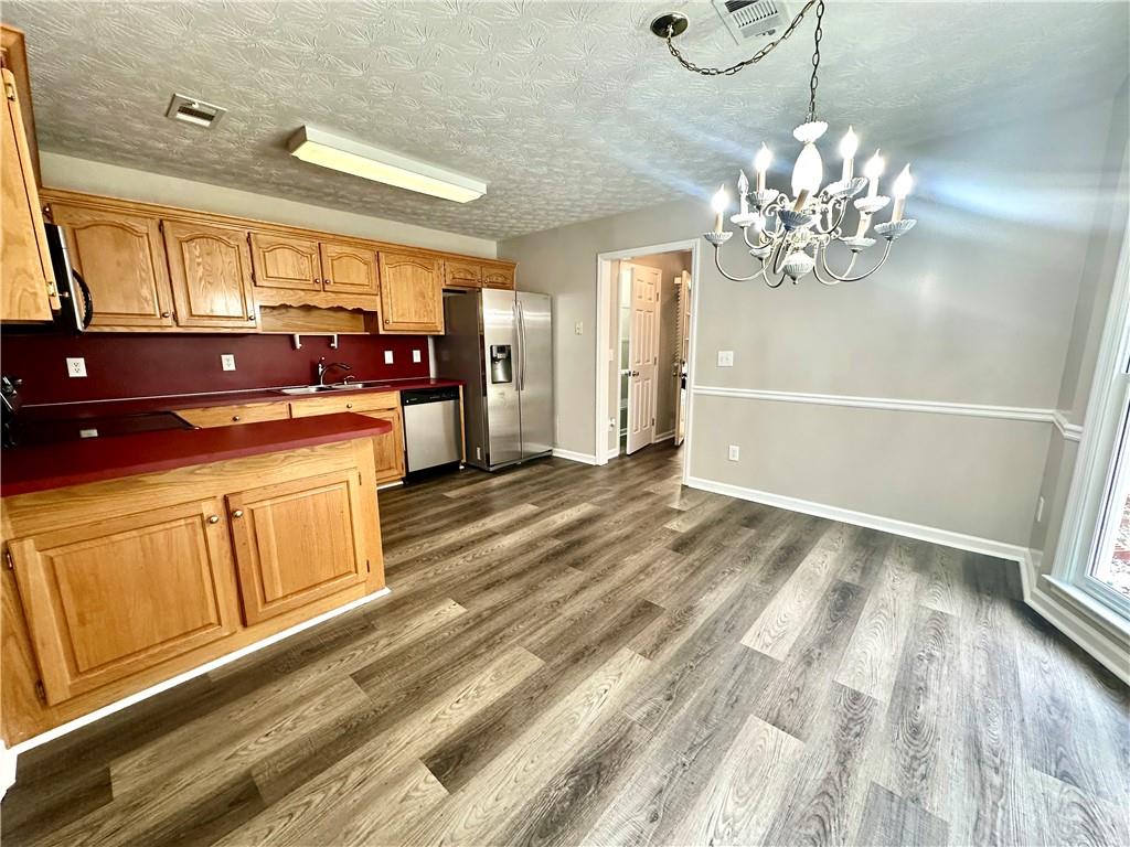 280 Lee Road 504