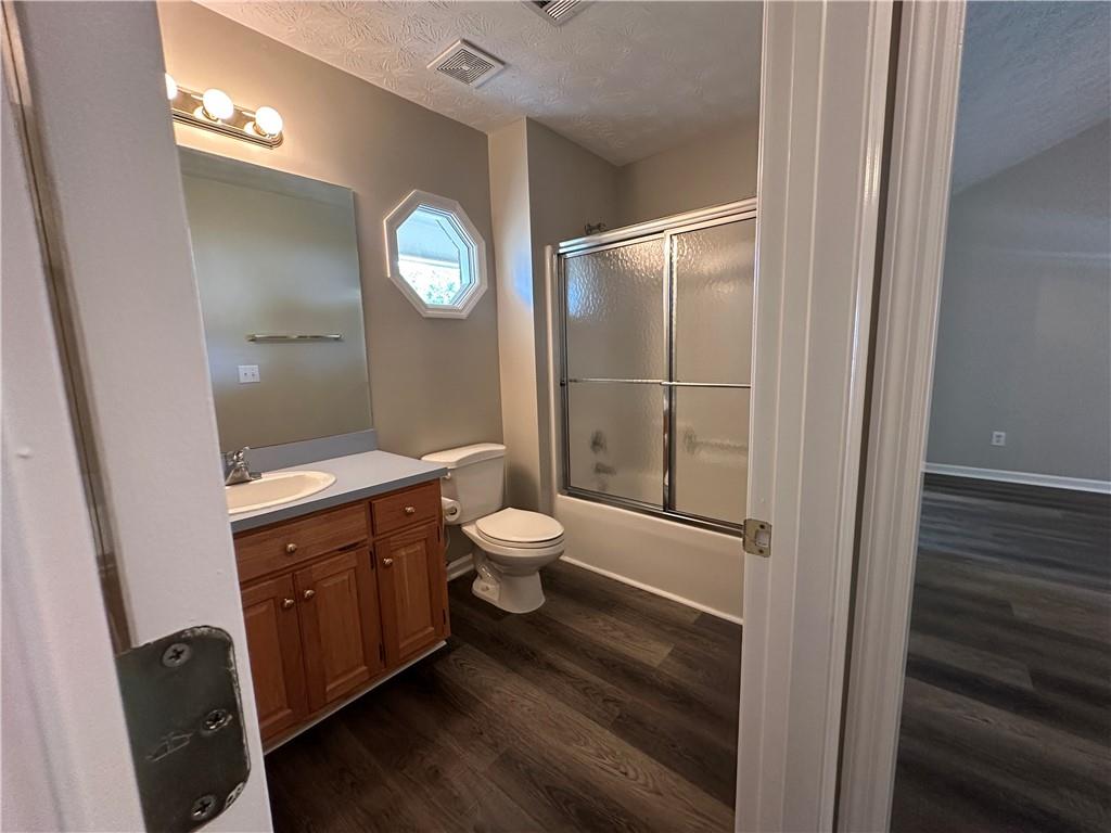 280 Lee Road 504