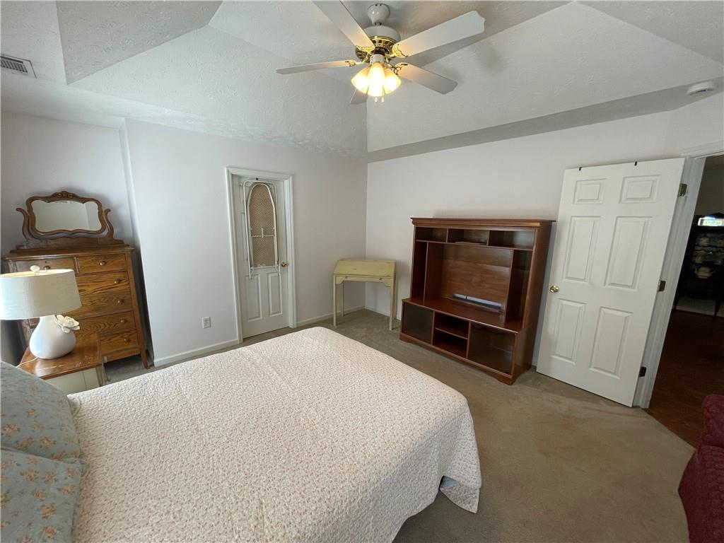 3601 Holland Court