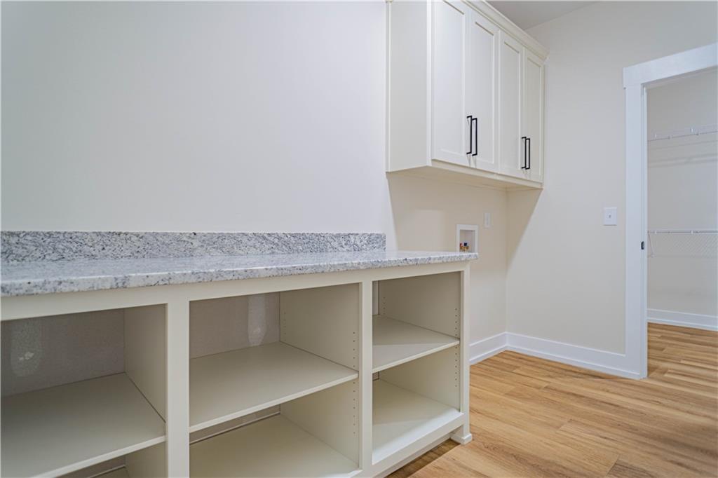 9186 Lee Road 158