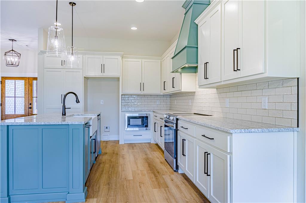 9186 Lee Road 158