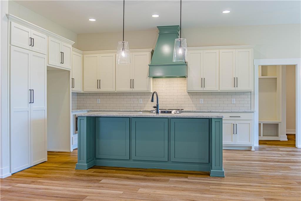 9186 Lee Road 158