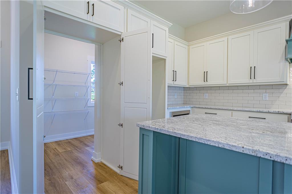 9186 Lee Road 158