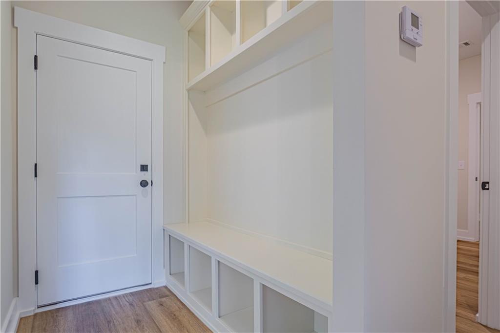 9186 Lee Road 158