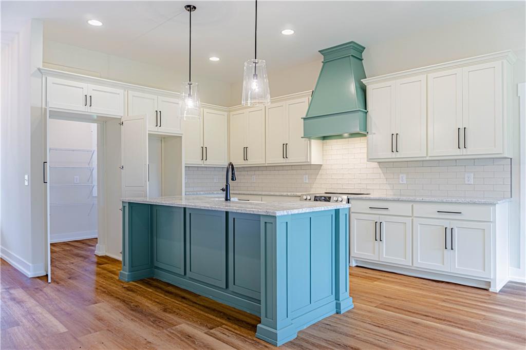 9186 Lee Road 158