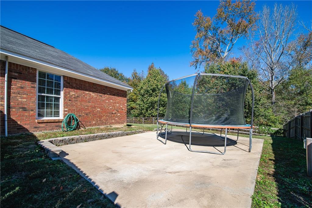 206 Lee Road 2083