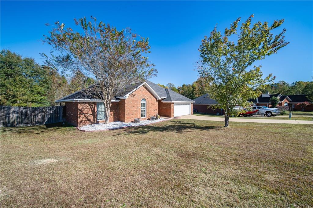 206 Lee Road 2083