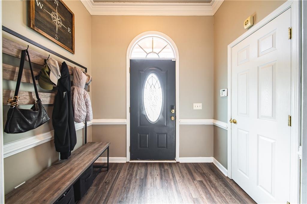 206 Lee Road 2083