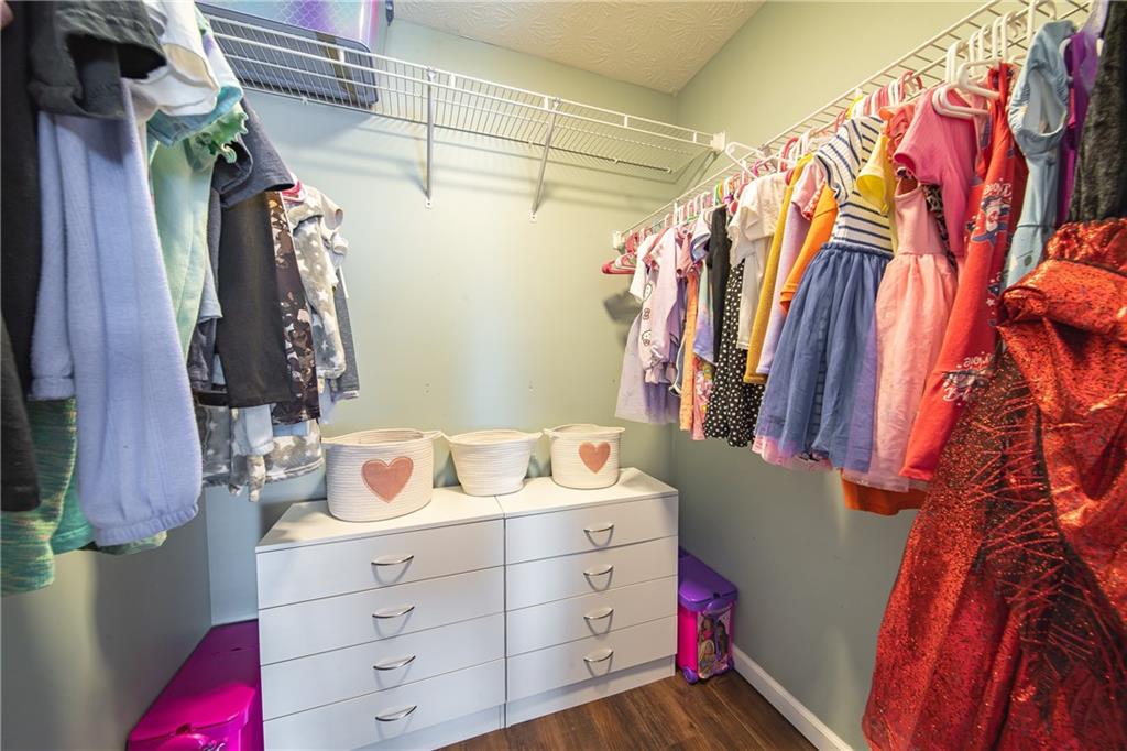 206 Lee Road 2083