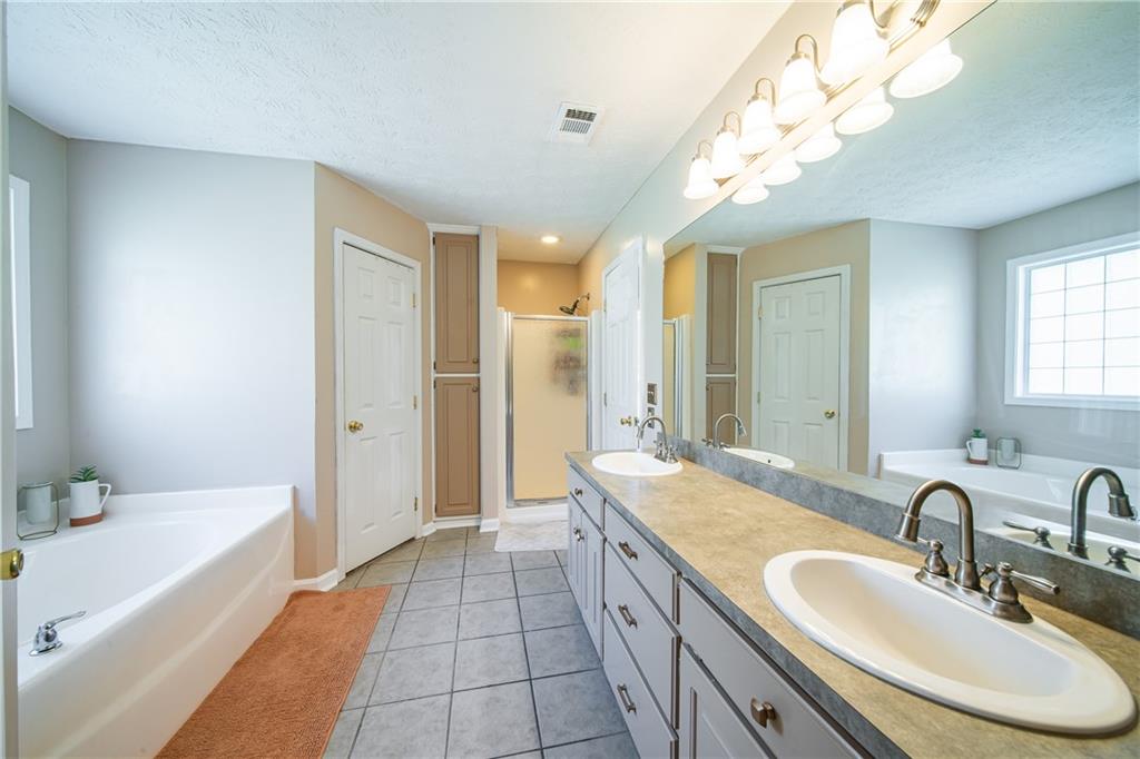 206 Lee Road 2083