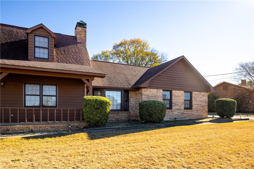 2302 Dobbs Drive