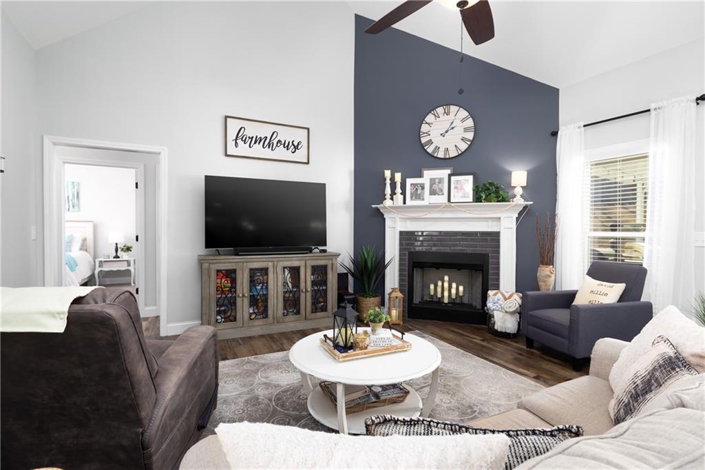 155 Lee Road 2213