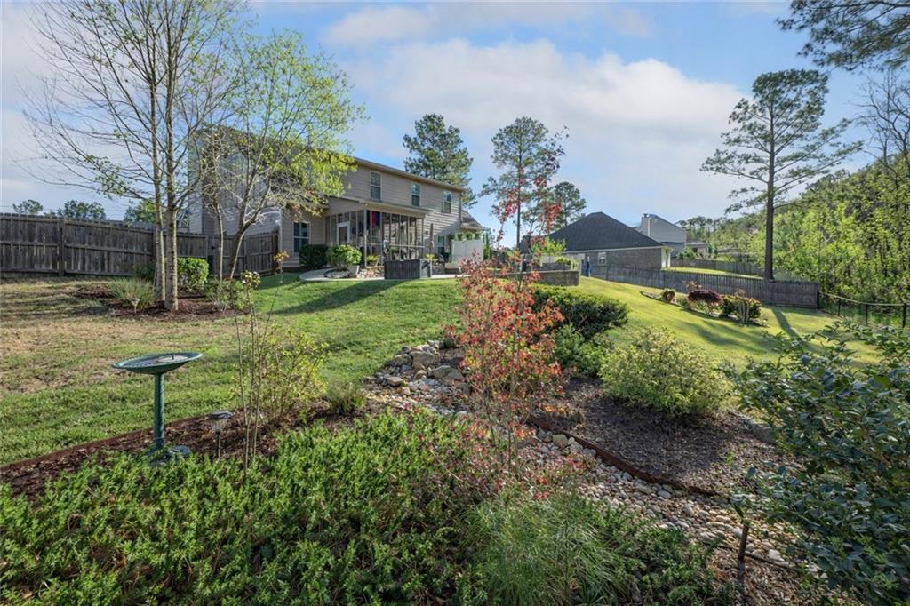 153 Lee Road 2207