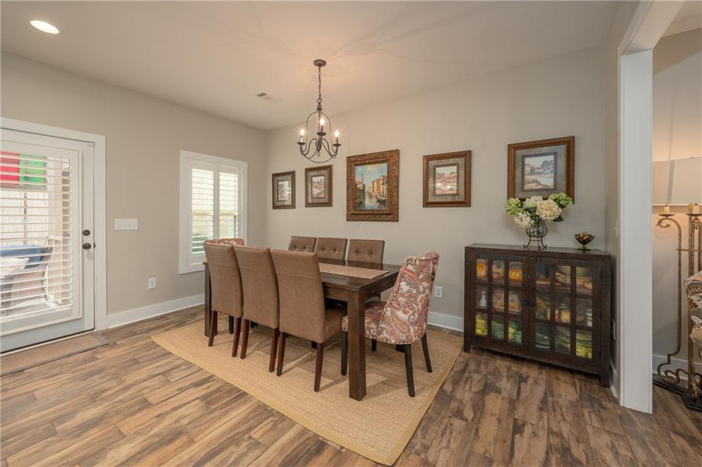 153 Lee Road 2207