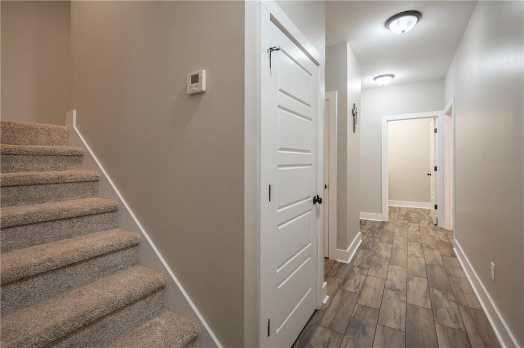 153 Lee Road 2207