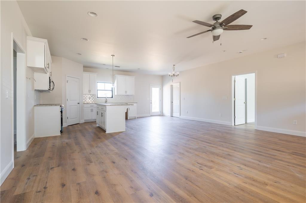 43 Lee Rd 2167