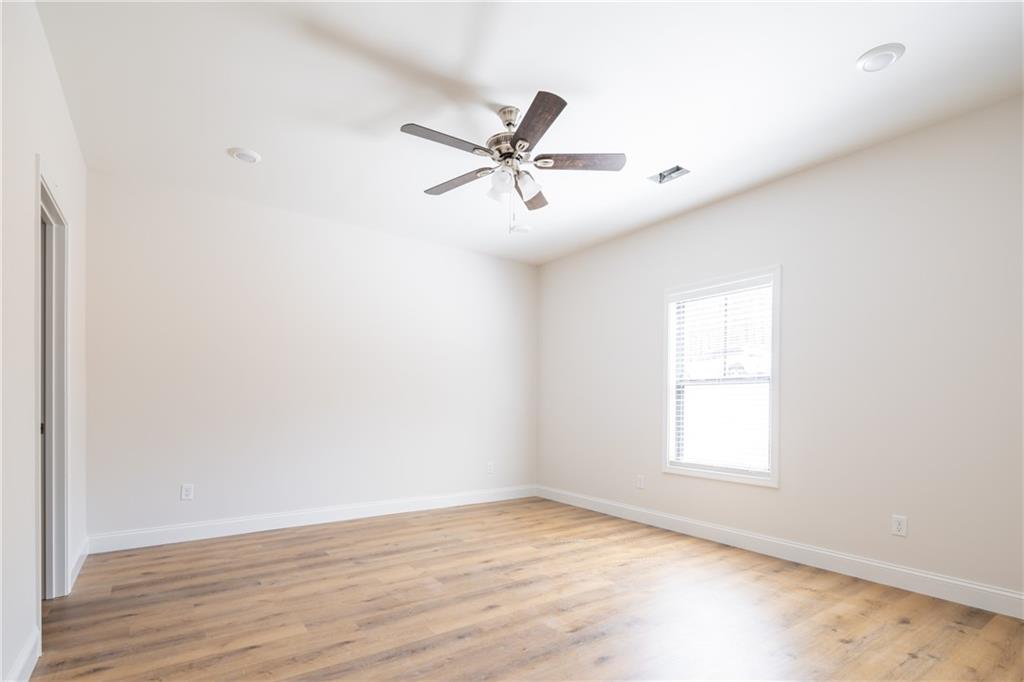 43 Lee Rd 2167