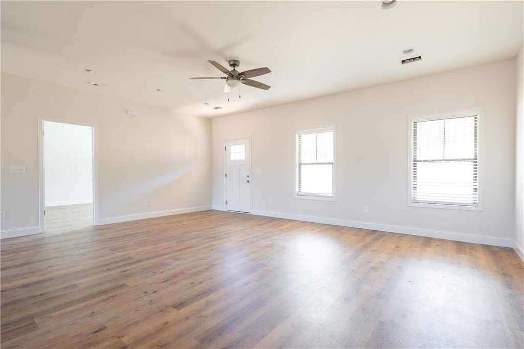 43 Lee Rd 2167