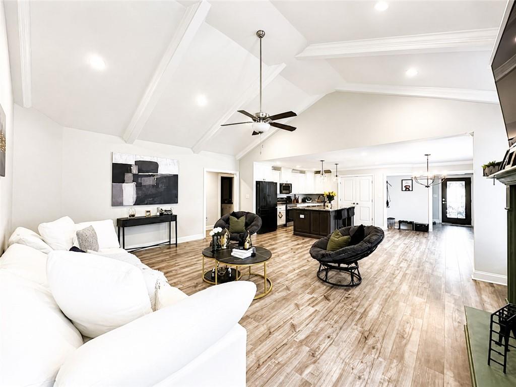 62 Ivy Loop