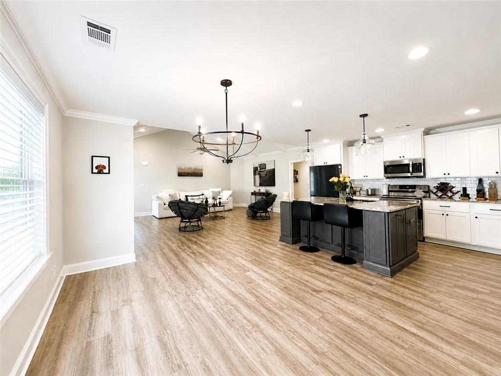 62 Ivy Loop