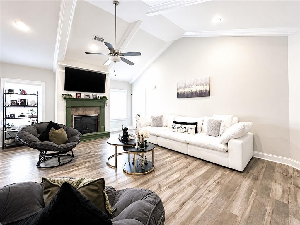 62 Ivy Loop