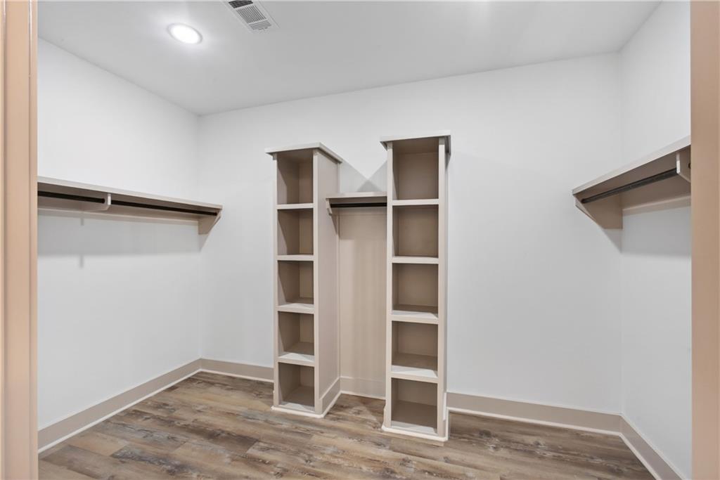 81 Lee Road 2124